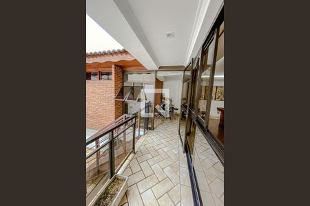 Casa à venda com 400m², 3 quartos e 7 vagas Casa à venda com 400m², 3 quartos e 7 vagasVaranda