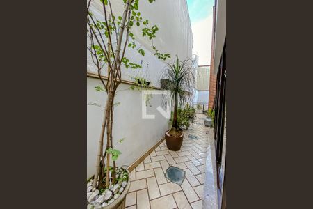 Casa à venda com 400m², 3 quartos e 7 vagas Casa à venda com 400m², 3 quartos e 7 vagasVaranda