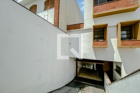 Casa à venda com 400m², 3 quartos e 7 vagas Casa à venda com 400m², 3 quartos e 7 vagasGaragem