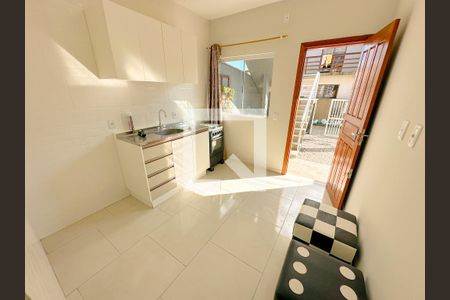 Sala/Cozinha de apartamento para alugar com 1 quarto, 25m² em Ingleses do Rio Vermelho, Florianópolis