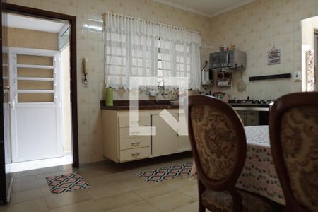 Casa à venda com 138m², 3 quartos e 2 vagasCozinha