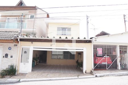 Casa à venda com 138m², 3 quartos e 2 vagasFachada
