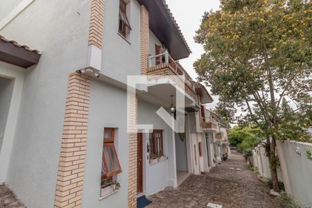 Casa de condomínio à venda com 285m², 3 quartos e 2 vagasFachada