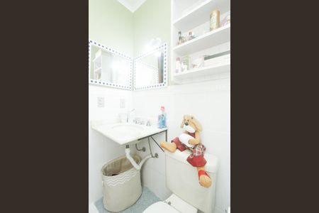 Casa à venda com 107m², 3 quartos e 2 vagasBANHEIRO SOCIAL