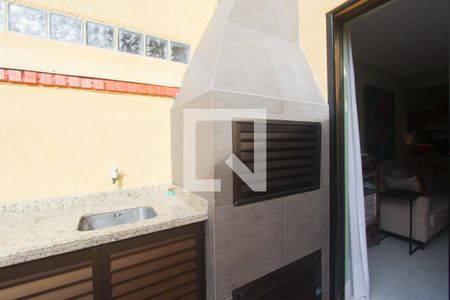 Casa à venda com 107m², 3 quartos e 2 vagasCHURRASQUEIRA