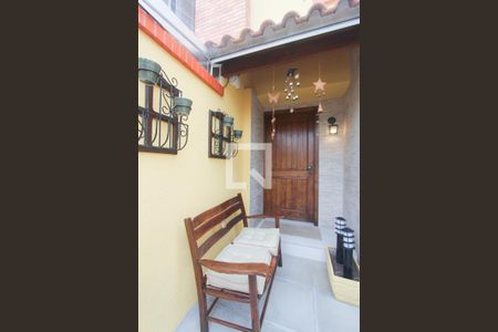 Casa à venda com 107m², 3 quartos e 2 vagasHALL