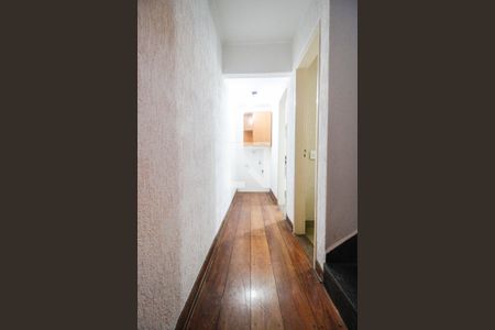 Corredor de casa para alugar com 3 quartos, 145m² em Vila Rica, São Paulo