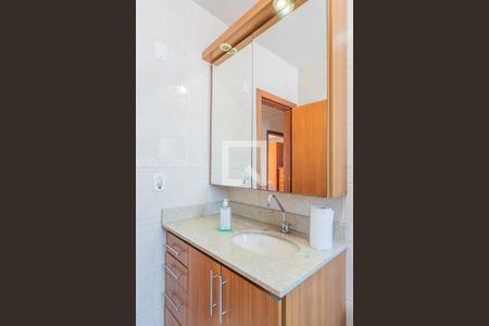 Casa à venda com 224m², 4 quartos e 1 vaga Casa à venda com 224m², 4 quartos e 1 vagaBanheiro Social 1