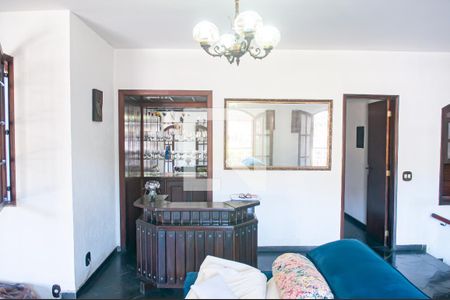 Casa de condomínio à venda com 300m², 4 quartos e 4 vagasSala 2