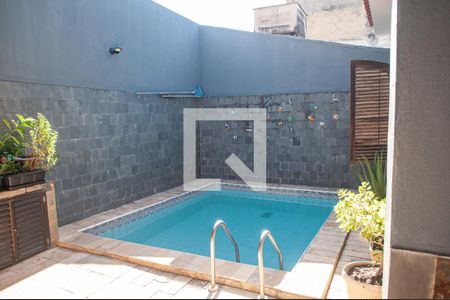 Casa de condomínio à venda com 300m², 4 quartos e 4 vagasPiscina