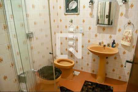 Casa de condomínio à venda com 300m², 4 quartos e 4 vagasBanheiro 1