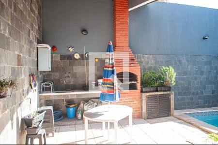 Casa de condomínio à venda com 300m², 4 quartos e 4 vagasChurrasqueira