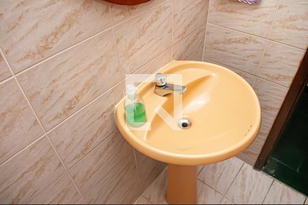 Casa de condomínio à venda com 300m², 4 quartos e 4 vagasBanheiro 2