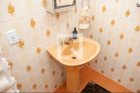 Casa de condomínio à venda com 300m², 4 quartos e 4 vagasBanheiro 1