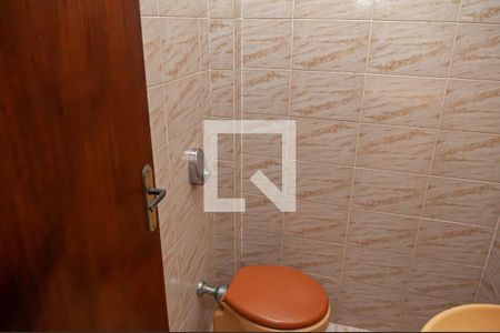 Casa de condomínio à venda com 300m², 4 quartos e 4 vagasBanheiro 2