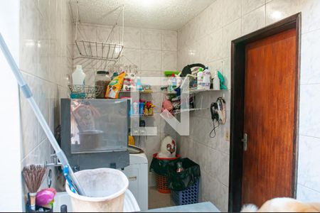 Casa de condomínio à venda com 300m², 4 quartos e 4 vagasArea de Serviço