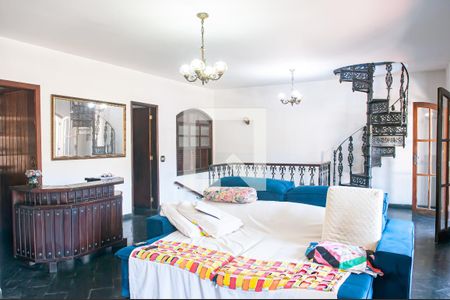 Casa de condomínio à venda com 300m², 4 quartos e 4 vagasSala 2