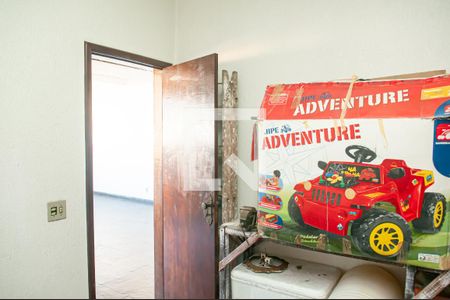 Casa de condomínio à venda com 300m², 4 quartos e 4 vagasTerraço - Quarto