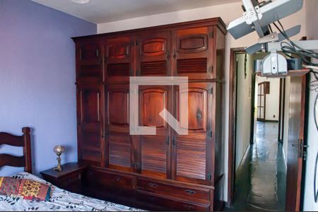 Casa de condomínio à venda com 300m², 4 quartos e 4 vagasQuarto 4 - Suite