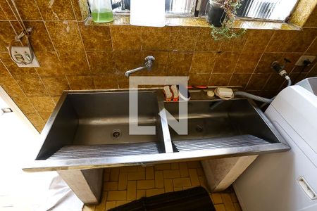 Casa à venda com 316m², 4 quartos e 5 vagas Casa à venda com 316m², 4 quartos e 5 vagasÁrea de Serviço