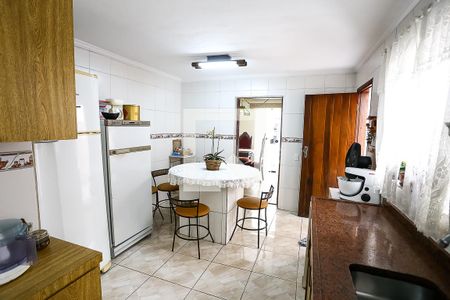Casa à venda com 316m², 4 quartos e 5 vagas Casa à venda com 316m², 4 quartos e 5 vagasCozinha