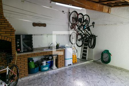 Casa à venda com 180m², 3 quartos e 2 vagas Casa à venda com 180m², 3 quartos e 2 vagasQuintal