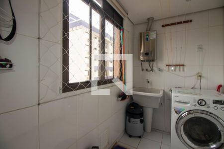 Apartamento à venda com 121m², 3 quartos e 2 vagas Apartamento à venda com 121m², 3 quartos e 2 vagasÁrea de Serviço