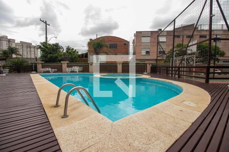 Apartamento à venda com 121m², 3 quartos e 2 vagas Apartamento à venda com 121m², 3 quartos e 2 vagasÁrea comum - Piscina