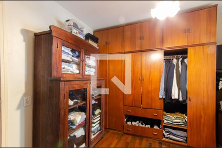 Casa à venda com 248m², 4 quartos e 4 vagas Casa à venda com 248m², 4 quartos e 4 vagasQuarto 2