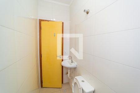 Banheiro de apartamento para alugar com 1 quarto, 26m² em Parque Císper, São Paulo