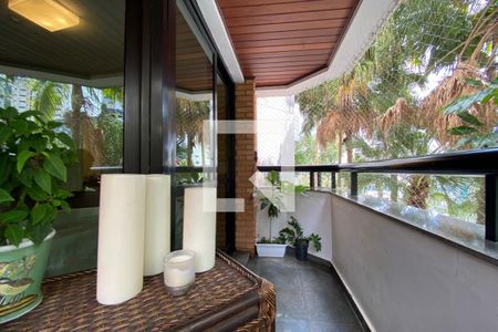 Apartamento à venda com 126m², 3 quartos e 2 vagas Apartamento à venda com 126m², 3 quartos e 2 vagasSacada