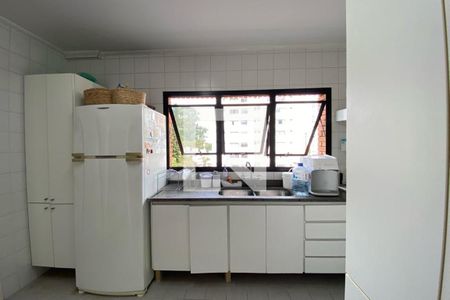 Apartamento à venda com 126m², 3 quartos e 2 vagas Apartamento à venda com 126m², 3 quartos e 2 vagasCozinha