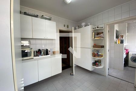 Apartamento à venda com 126m², 3 quartos e 2 vagas Apartamento à venda com 126m², 3 quartos e 2 vagasCozinha