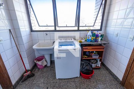 Apartamento à venda com 259m², 4 quartos e 4 vagas Apartamento à venda com 259m², 4 quartos e 4 vagasArea de serviço