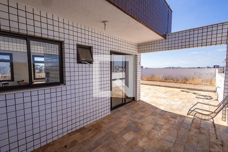 Apartamento à venda com 259m², 4 quartos e 4 vagas Apartamento à venda com 259m², 4 quartos e 4 vagasCobertura