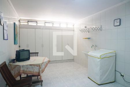 Casa à venda com 306m², 3 quartos e 5 vagasLavanderia