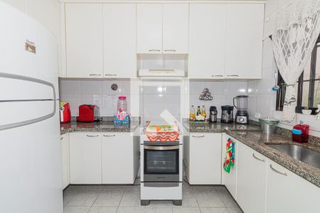 Casa à venda com 104m², 2 quartos e 4 vagas Casa à venda com 104m², 2 quartos e 4 vagasCozinha