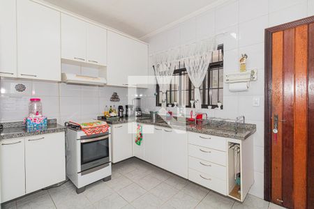Casa à venda com 104m², 2 quartos e 4 vagas Casa à venda com 104m², 2 quartos e 4 vagasCozinha
