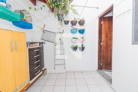 Casa à venda com 104m², 2 quartos e 4 vagas Casa à venda com 104m², 2 quartos e 4 vagasÁrea de Serviço