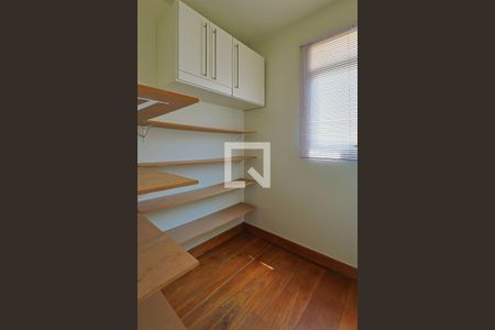 Apartamento à venda com 296m², 3 quartos e 3 vagasQuarto de Serviço