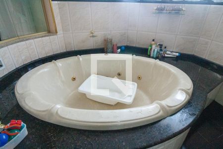 Casa para alugar com 573m², 4 quartos e 7 vagasBanheiro da Suíte