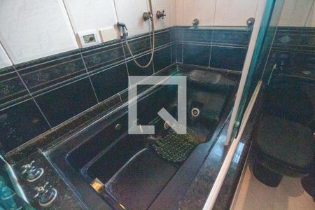 Casa para alugar com 573m², 4 quartos e 7 vagasBanheiro da Suíte 3