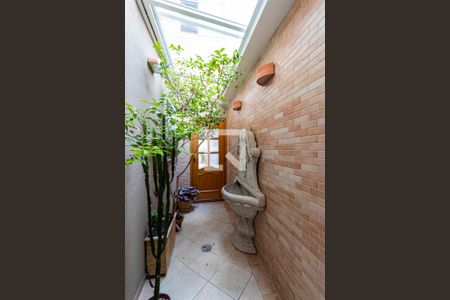 Casa à venda com 230m², 3 quartos e 4 vagas1o. Andar - Acesso Entrada e Cozinha