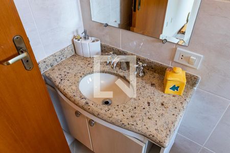 Casa à venda com 230m², 3 quartos e 4 vagas2o. Andar - Banheiro da Suíte 1