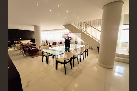 Apartamento à venda com 587m², 3 quartos e 6 vagas