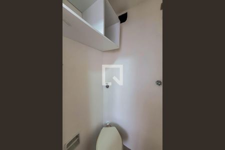 Apartamento à venda com 87m², 3 quartos e 2 vagas Apartamento à venda com 87m², 3 quartos e 2 vagasBanheiro de serviço