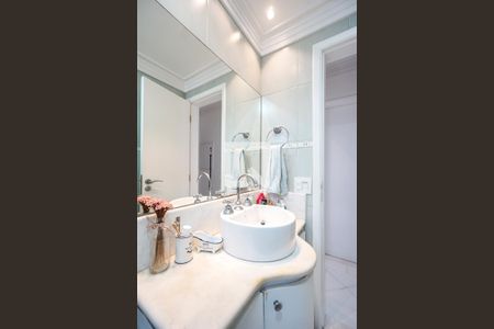 Apartamento à venda com 138m², 3 quartos e 3 vagasBanheiro social