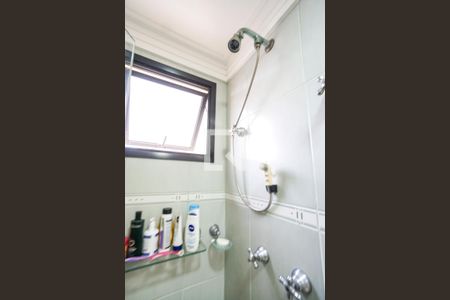 Apartamento à venda com 138m², 3 quartos e 3 vagasChuveiro