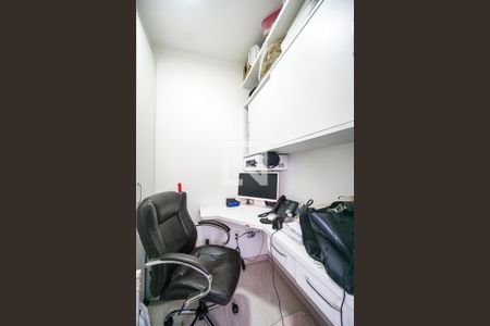 Apartamento à venda com 138m², 3 quartos e 3 vagasEscritório