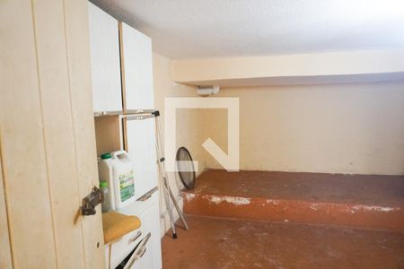 Casa à venda com 281m², 3 quartos e sem vagaPorão